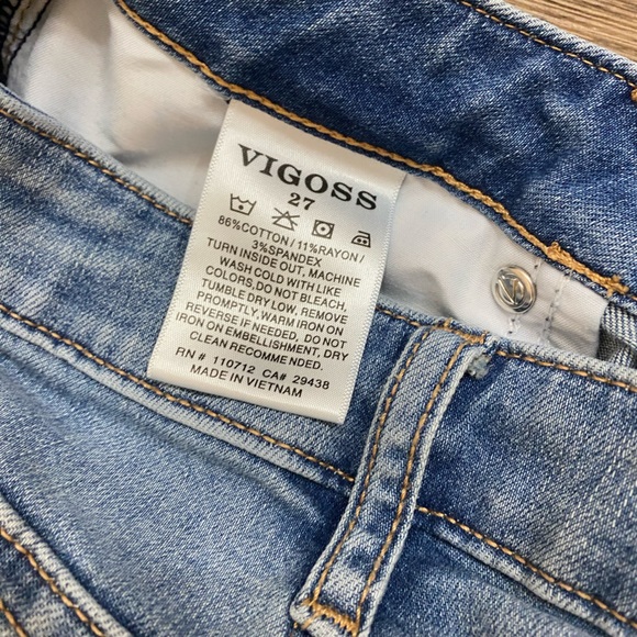 Vigoss Thompson Tomboy Mid Rise Distressed Jean size 27 - Picture 7 of 10